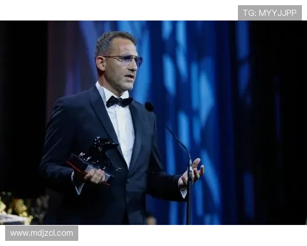 纪录粉碎机奥亚萨瓦尔冲击萨拉奖